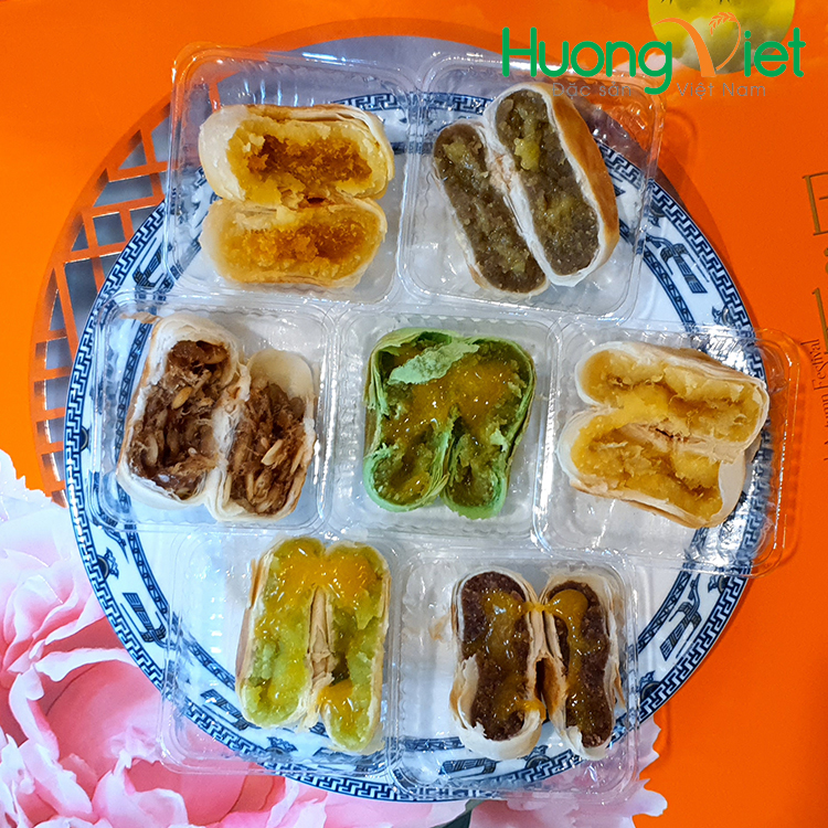 Bánh pía chà bông trứng muối 