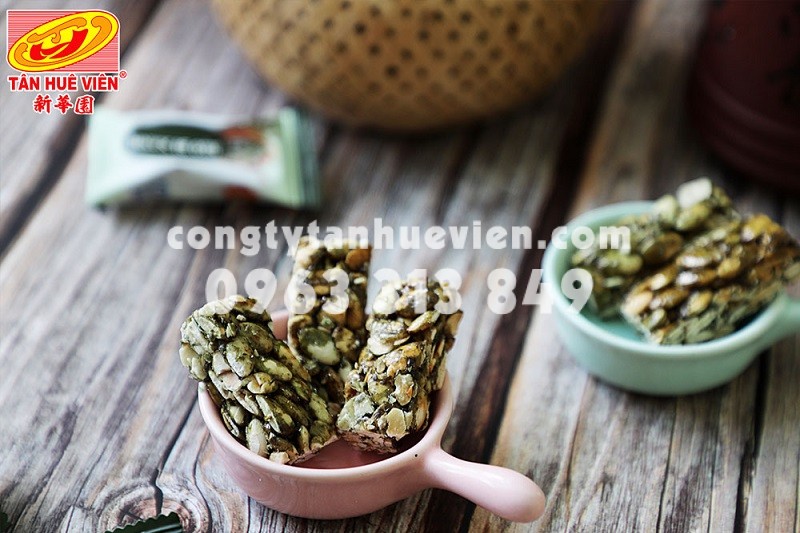 bánh kẹo Tết đãi khách